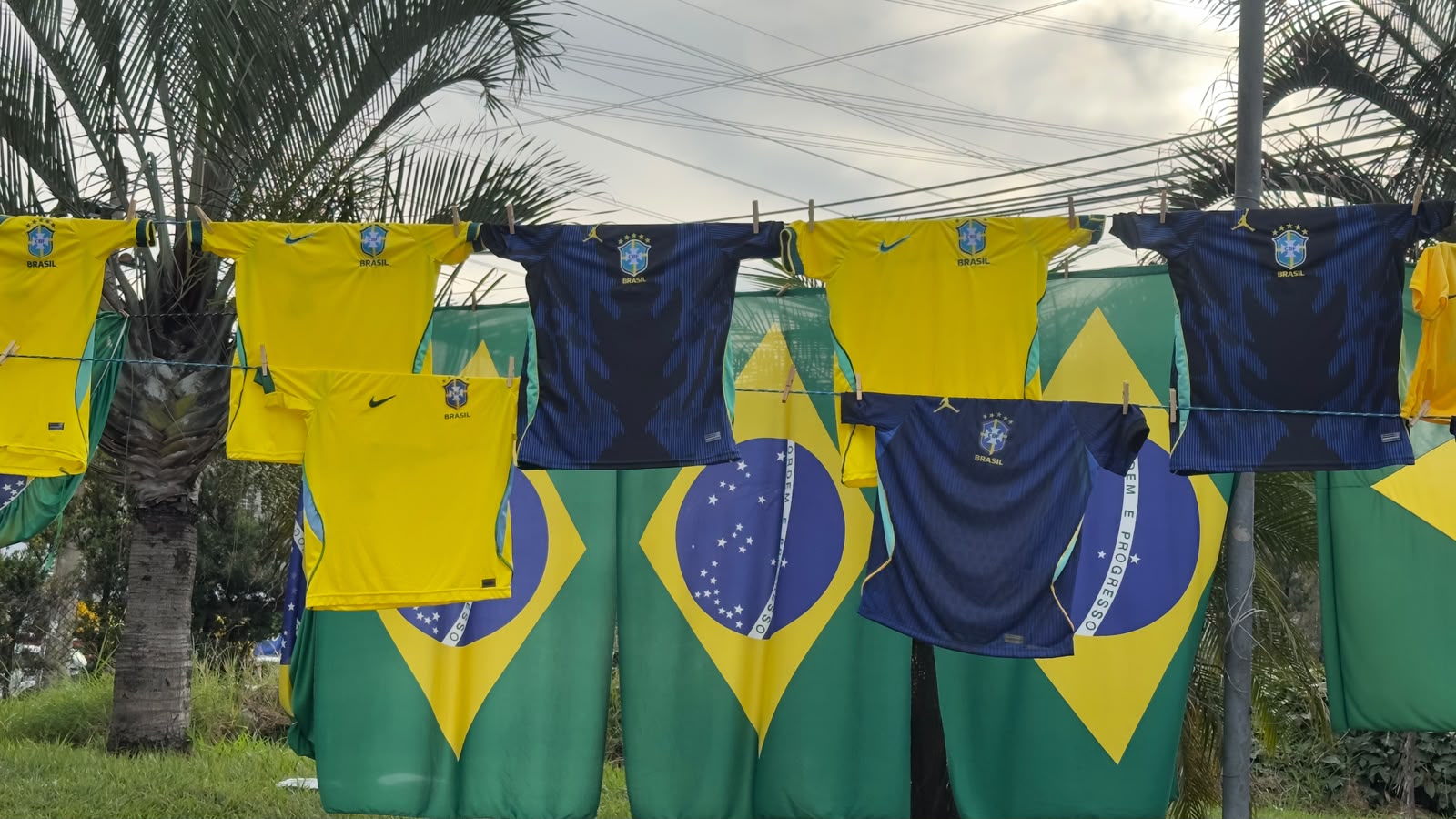 Foto da reportagem Copa do Mundo de 2026 anima ambulantes e aquece expectativa de vendas em Taboão da Serra