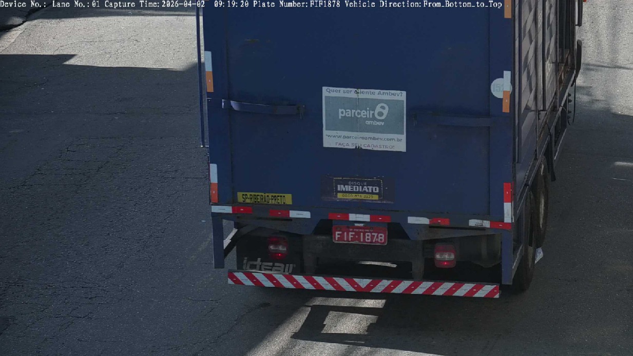 Foto da reportagem Quadrilha rouba carga da Ambev, mantém vítimas reféns e suspeito é preso em Taboão da Serra