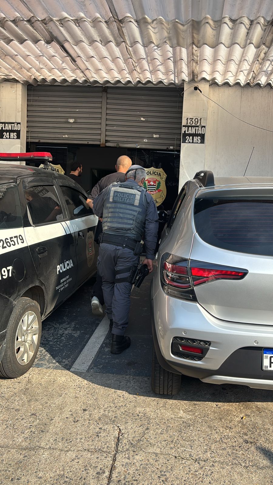 Foto da reportagem Procurado por violência doméstica é capturado durante operação da GCM em Taboão da Serra